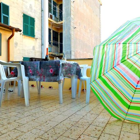 Terrazza Attrezzata, Леванто Екстериор снимка